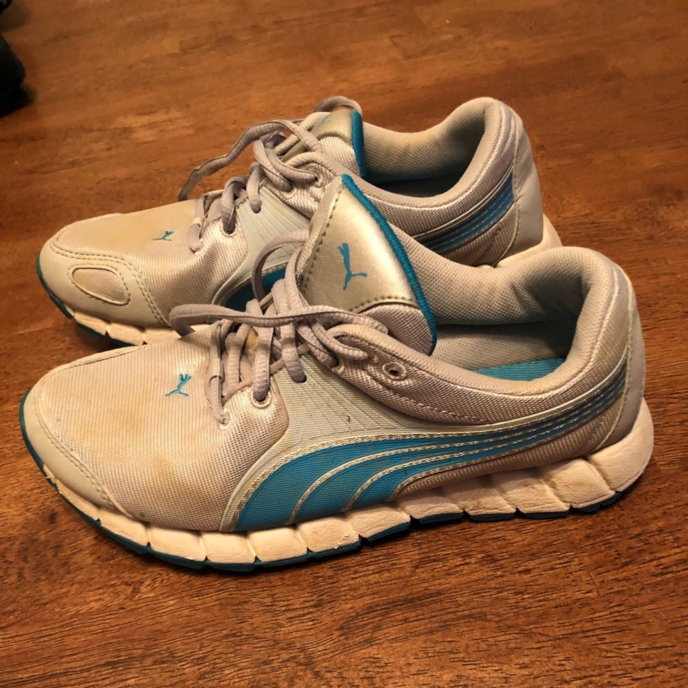 Girls Puma Teal & Silver Gray Sneakers Size 4